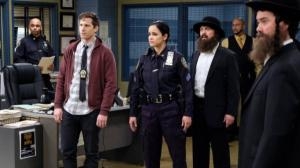 NBC续订《神烦警探》第八季！