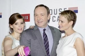 《纸牌屋 House of Cards》续订第三季 《纸牌屋 House of Cards》续订第三季